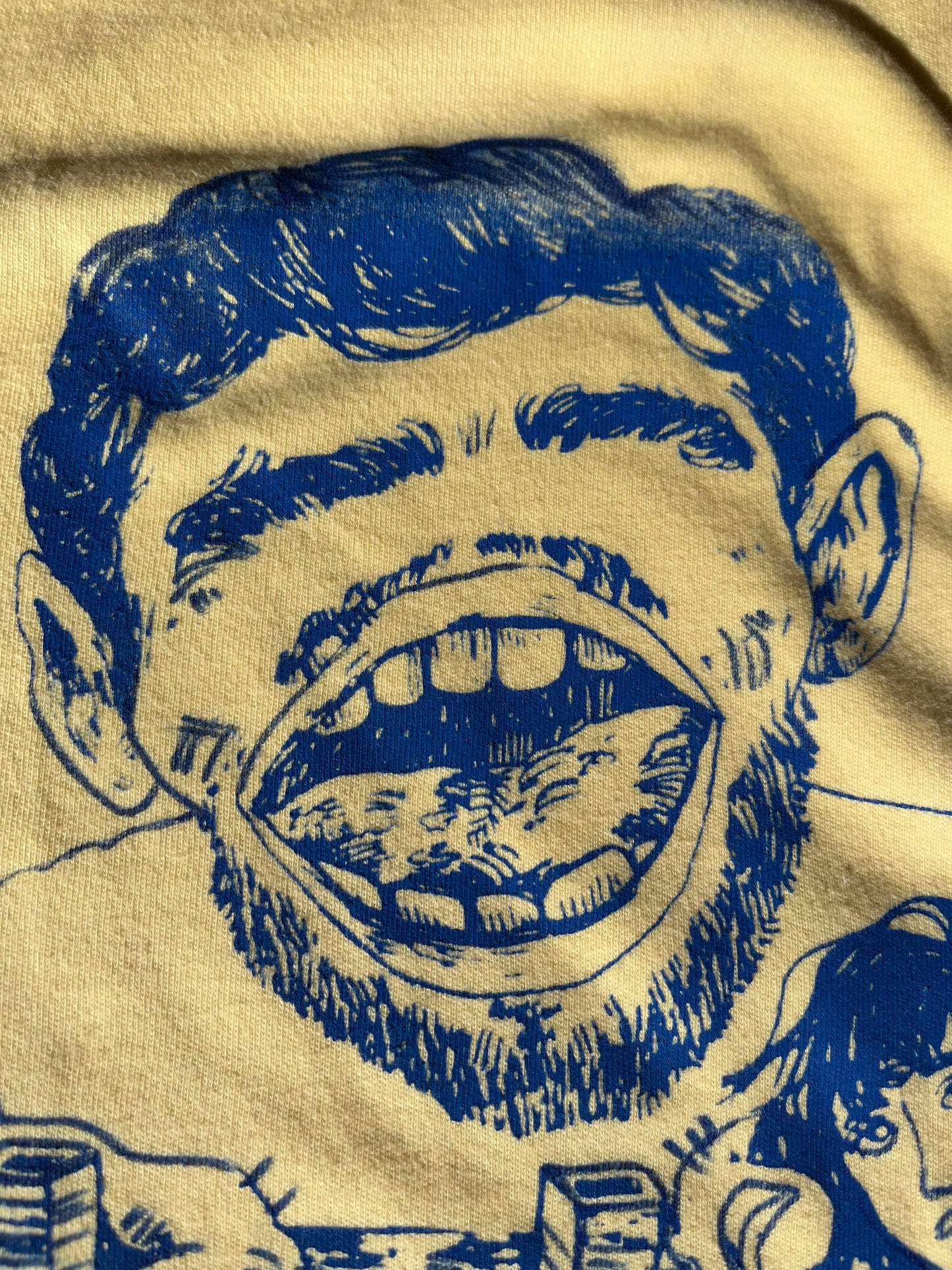 MEDIUM Nothing Changes short sleeve yellow graphic tee shirt 02