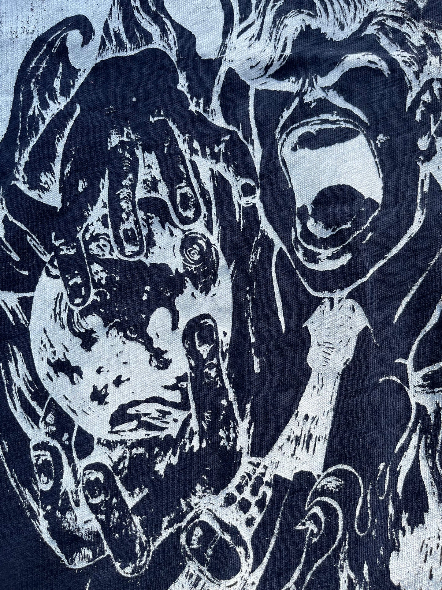 M/L I Can't Work the World is on Fire blue black long sleeve graphic tee 06